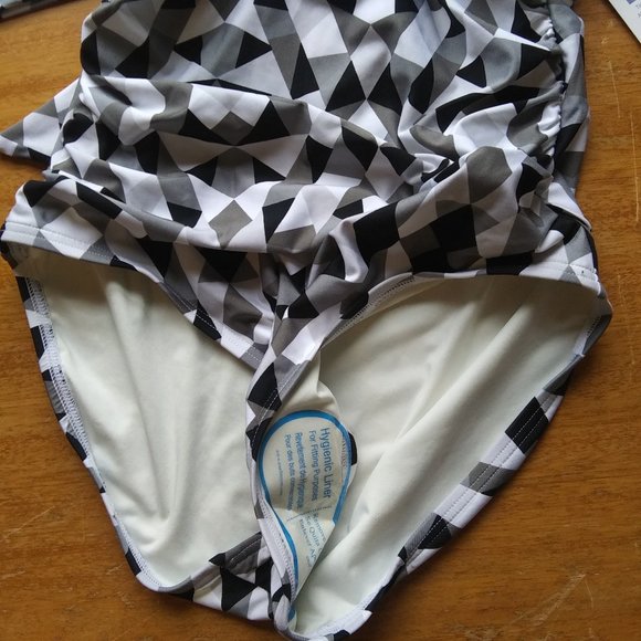 Calvin Klein NWT black white gray swimsuit size 4 - Picture 9 of 13